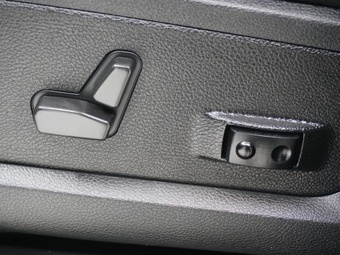 Used 2022 RAM 3500 Limited AWD/4WD image 18