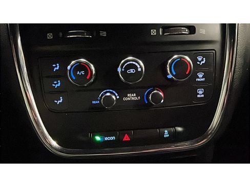 Used 2015 Dodge Grand Caravan SE w/ Quick Order Package 29E SE FWD image 15