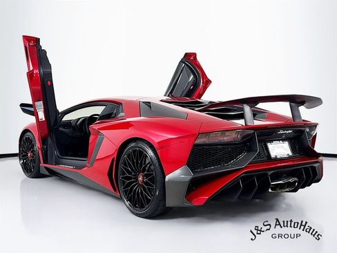 Used 2016 Lamborghini Aventador LP 750-4 Superveloce AWD/4WD image 5