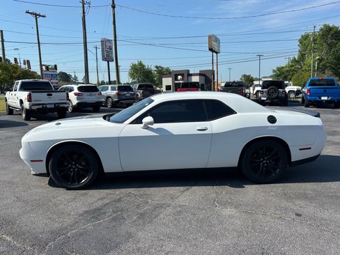 Used 2017 Dodge Challenger SXT w/ Blacktop Package RWD image 3