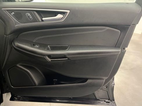 Used 2024 Ford Edge Titanium AWD/4WD image 24