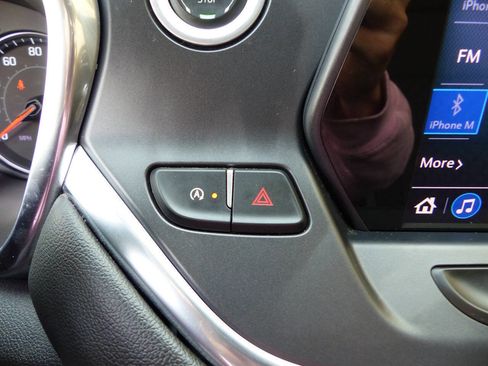 Used 2020 Chevrolet Blazer LT FWD image 30