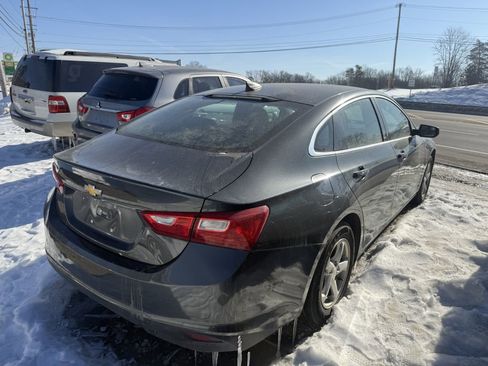 Used 2018 Chevrolet Malibu LS image 3