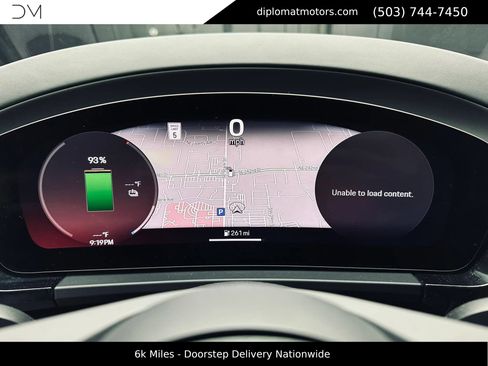 Used 2024 Porsche Macan 4 Electric w/ Premium Package AWD/4WD image 32