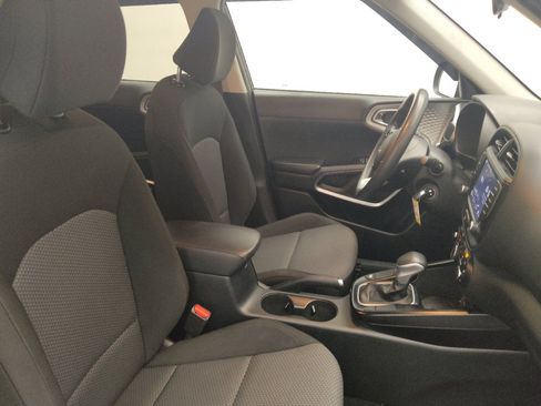 Used 2022 Kia Soul LX w/ Technology Package FWD image 21
