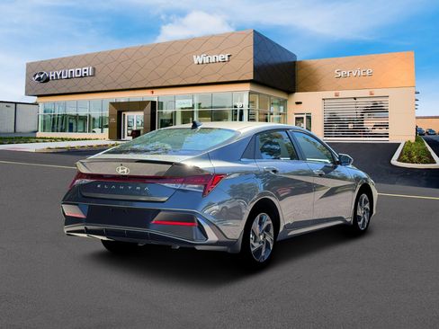 New 2026 Hyundai Elantra SEL Sport Premium FWD image 7