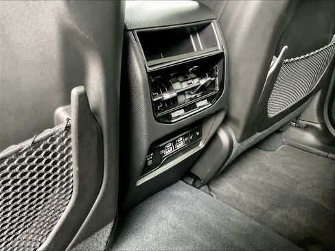 Used 2023 Jeep Grand Cherokee Limited AWD/4WD image 10