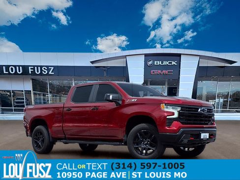 Used 2022 Chevrolet Silverado 1500 LT Trail Boss w/ LT Trail Boss Premium Package AWD/4WD image 1