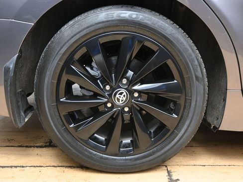 Used 2024 Toyota Camry SE image 12