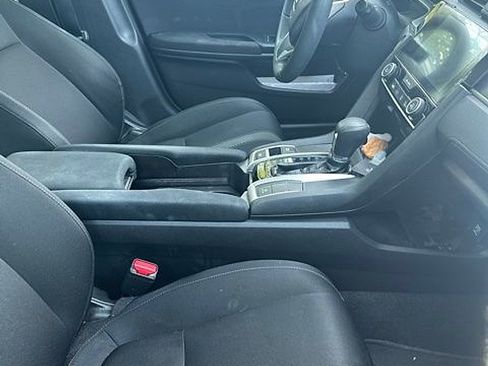 Used 2018 Honda Civic EX image 7