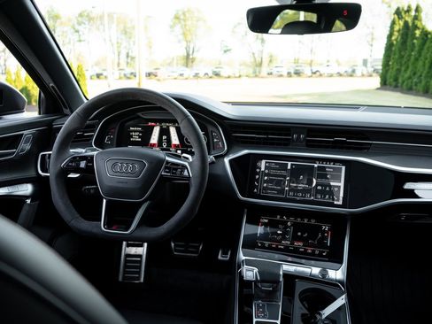 Certified 2024 Audi RS 6 performance AWD/4WD image 41