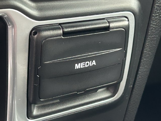 Used 2018 Jeep Wrangler Unlimited Sport AWD/4WD image 13