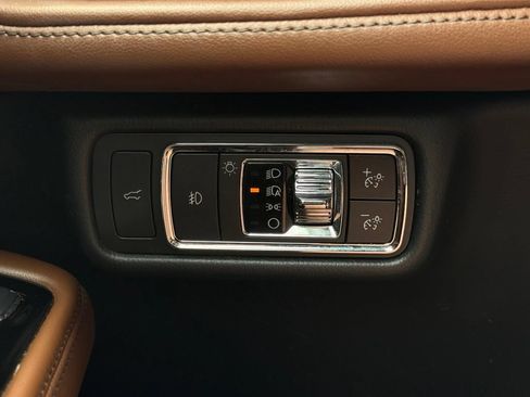 Used 2021 Lincoln Aviator Reserve w/ Equipment Group 208A AWD/4WD image 24
