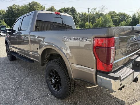 Used 2022 Ford F250 Lariat w/ Tremor Off-Road Package AWD/4WD image 7