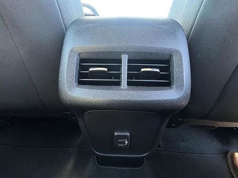 Used 2023 Chevrolet Equinox LS FWD image 37