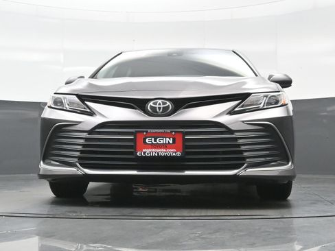 Used 2022 Toyota Camry LE FWD image 25