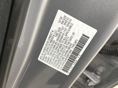 Used 2025 Honda Pilot TrailSport image 11