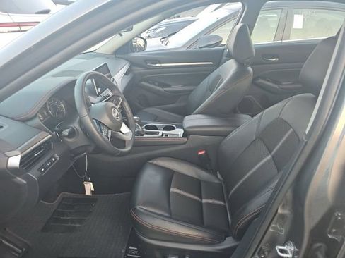 Used 2025 Nissan Altima 2.5 SR AWD/4WD image 9