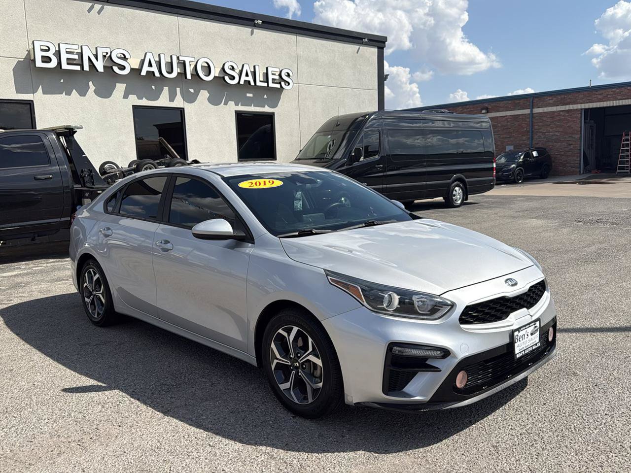 Used 2019 Kia Forte LXS FWD image 4