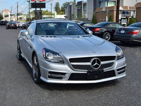 Used 2015 Mercedes-Benz SLK 250 w/ Premium Package image 9