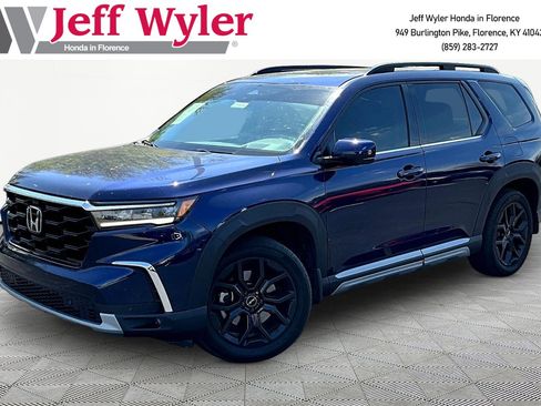 Used 2025 Honda Pilot Elite image 1