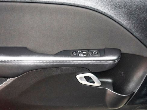 Used 2022 Dodge Challenger SXT w/ Blacktop Package image 10