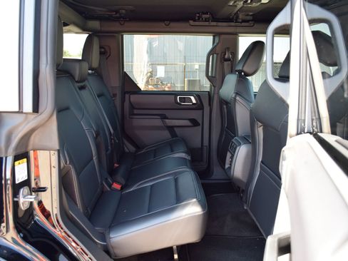 Used 2025 Ford Bronco Outer Banks AWD/4WD image 22