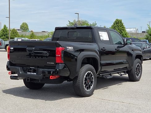 New 2026 Toyota Tacoma TRD Off-Road AWD/4WD image 4