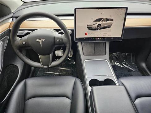 Used 2023 Tesla Model Y Long Range AWD/4WD image 20