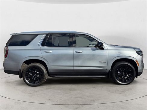 Used 2025 Chevrolet Tahoe Premier image 6