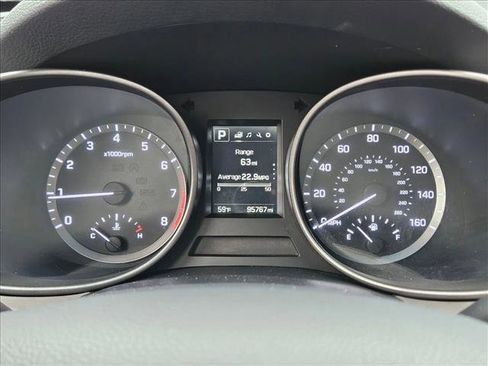 Used 2017 Hyundai Santa Fe Sport image 11