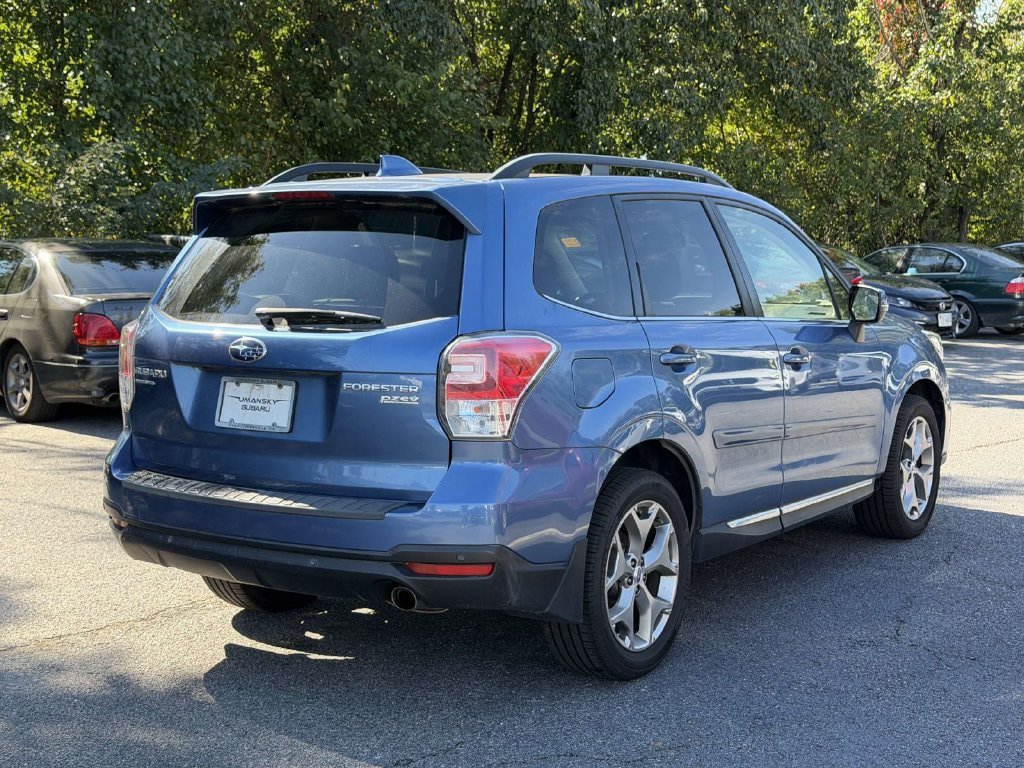 Used 2017 Subaru Forester 2.5i Touring AWD/4WD image 2