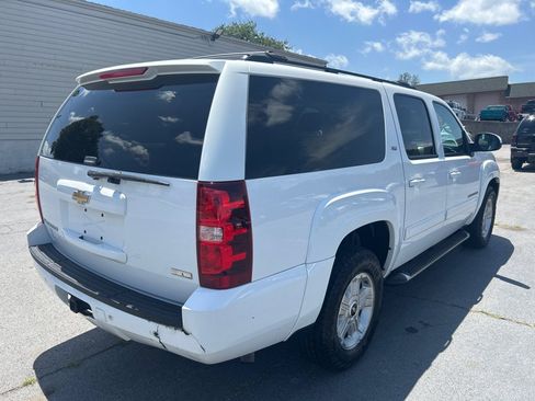 Used 2011 Chevrolet Suburban LT w/ Luxury Package AWD/4WD image 6