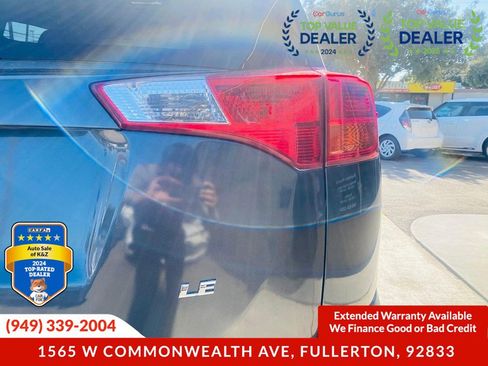 Used 2015 Toyota RAV4 LE FWD image 18