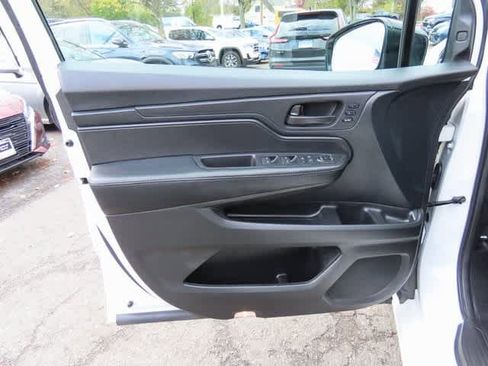 Certified 2023 Honda Odyssey Sport image 17