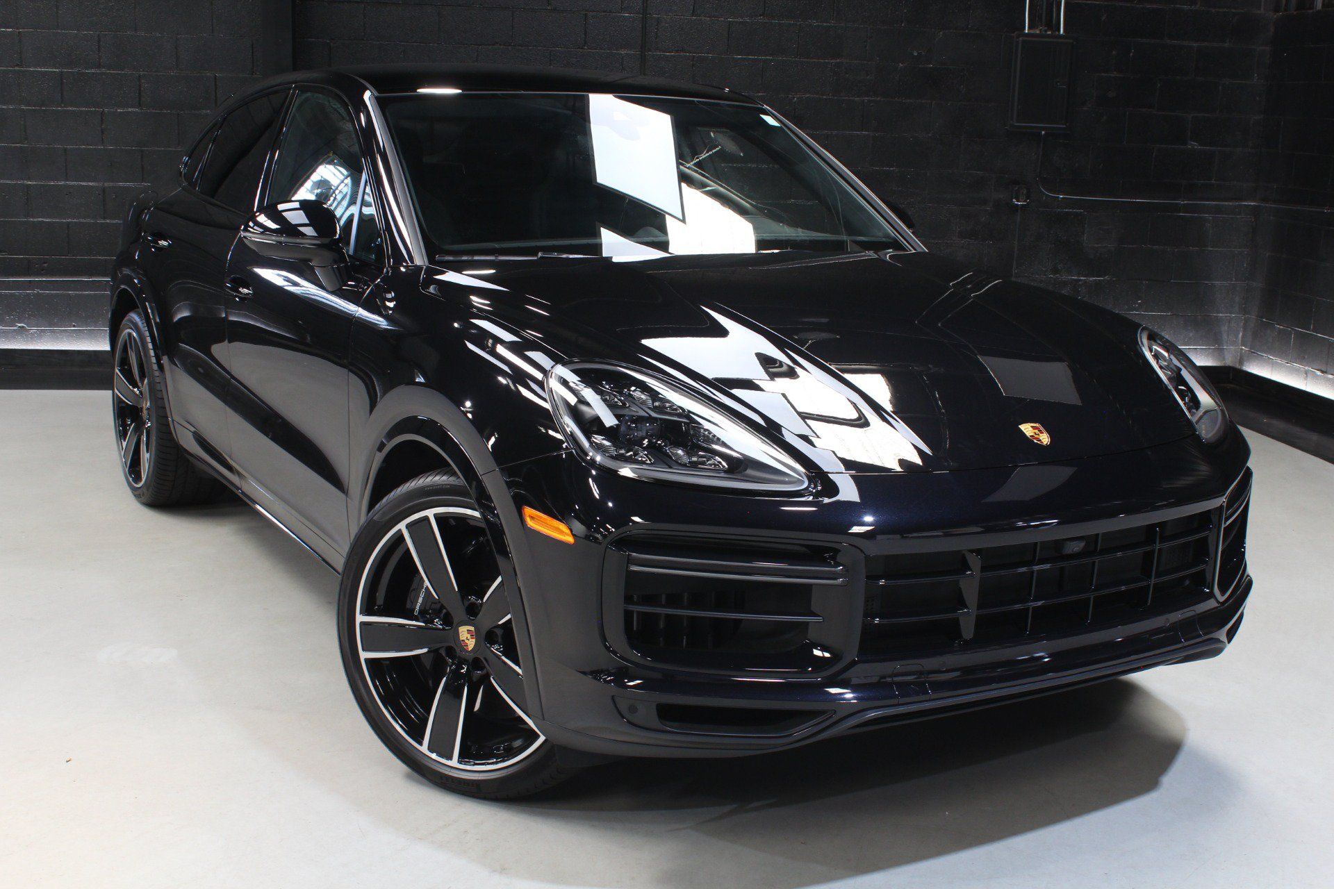 Used 2022 Porsche Cayenne Turbo AWD/4WD image 10
