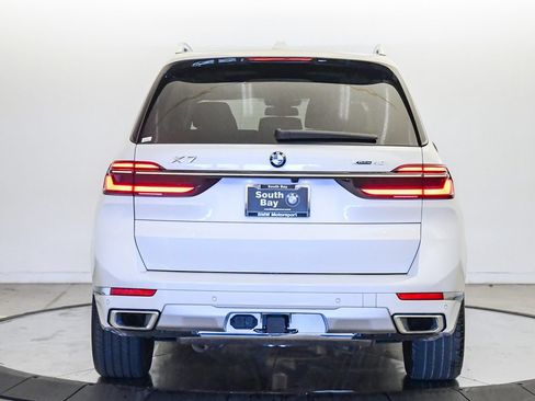 Used 2026 BMW X7 xDrive40i w/ Premium Package AWD/4WD image 3