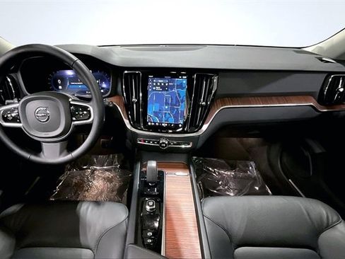 Certified 2025 Volvo V60 B5 Cross Country Plus image 16