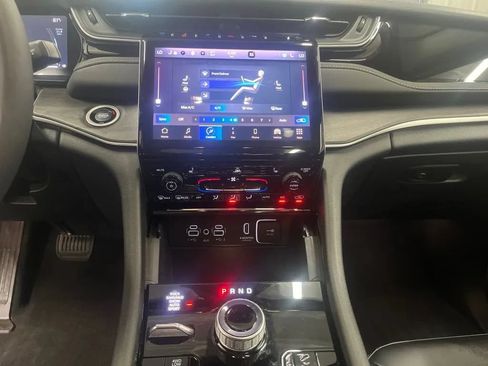 Used 2023 Jeep Grand Cherokee 4WD 4xe image 26