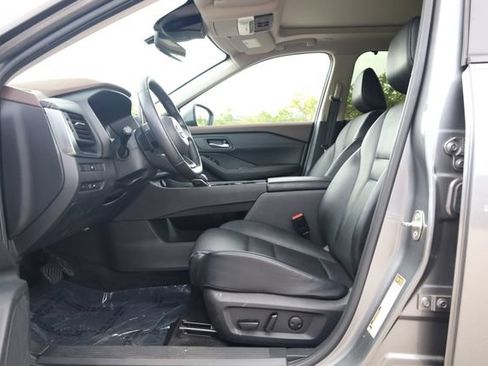 Used 2023 Nissan Rogue SV w/ SV Premium B Package AWD/4WD image 12