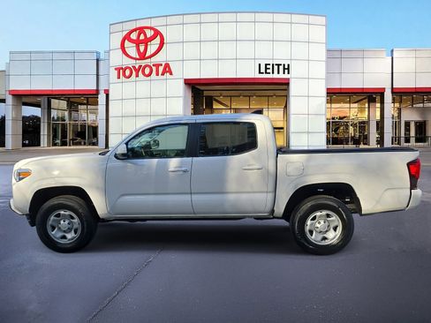 Used 2022 Toyota Tacoma SR w/ SR Convenience Package image 8