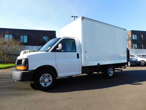 Used 2014 Chevrolet Express 3500 image 4