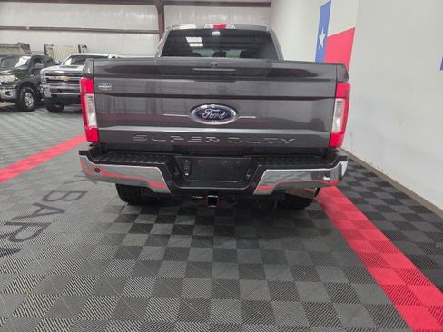 Used 2017 Ford F250 XLT w/ XLT Value Package AWD/4WD image 12