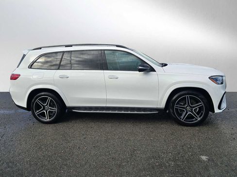 Used 2026 Mercedes-Benz GLS 450 4MATIC image 2