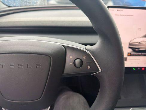 Used 2025 Tesla Model 3 Long Range image 14