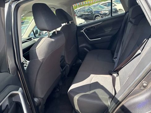 Used 2021 Toyota RAV4 LE FWD image 19