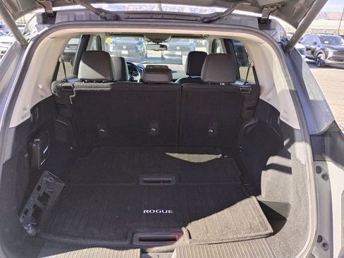 Used 2021 Nissan Rogue SL w/ Premium Package image 9