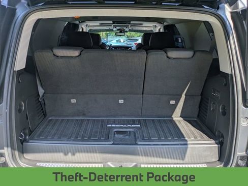 Used 2020 Cadillac Escalade Premium Luxury image 31