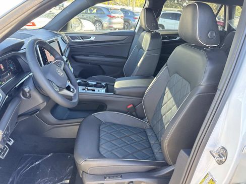 New 2026 Volkswagen Atlas Cross Sport SEL Premium R-Line image 22