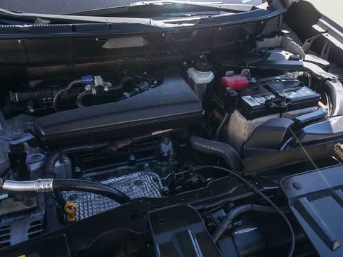 Used 2015 Nissan Rogue SV w/ SV Family Package image 25